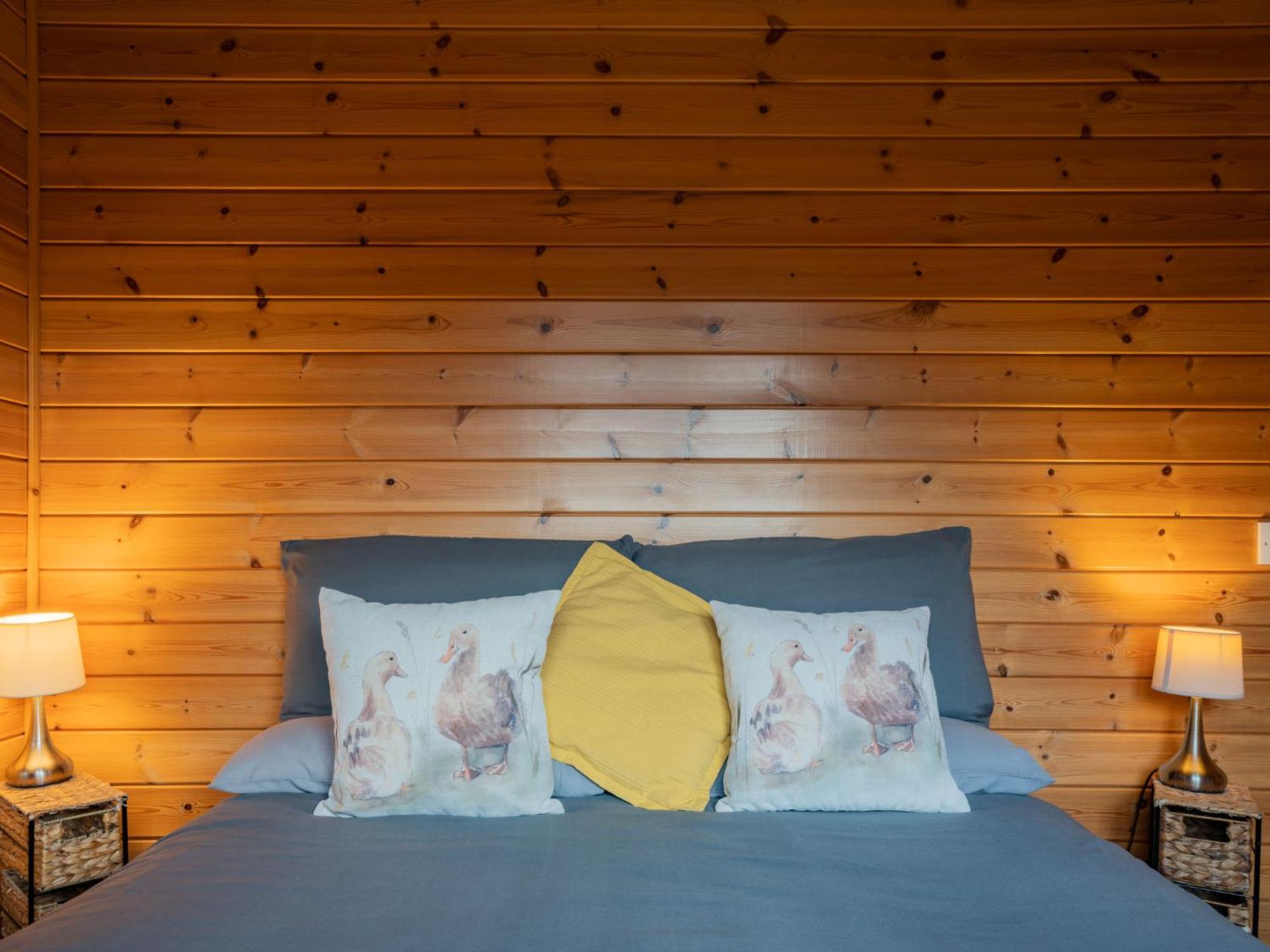 Chalet Loch Leven Lodge 10 By Interhome Kinross Esterno foto