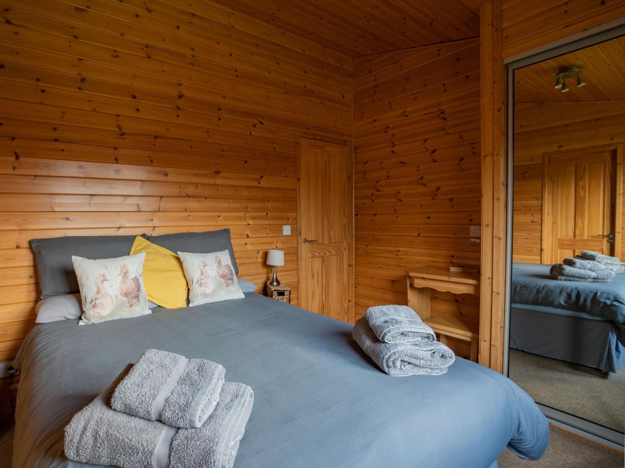 Chalet Loch Leven Lodge 10 By Interhome Kinross Esterno foto