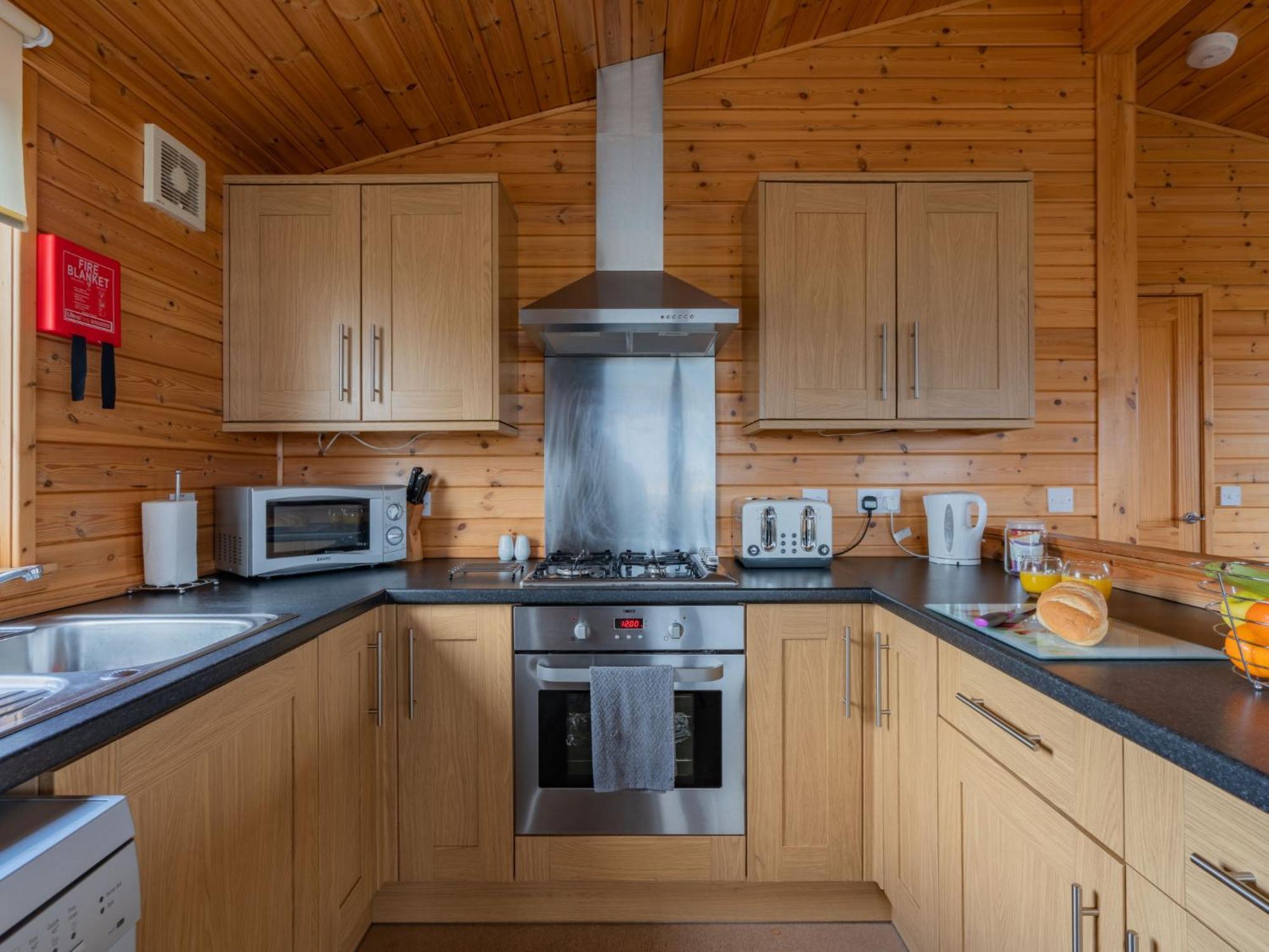 Chalet Loch Leven Lodge 10 By Interhome Kinross Esterno foto